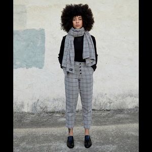 SALE!!🎊  Esby Dylan Scarf